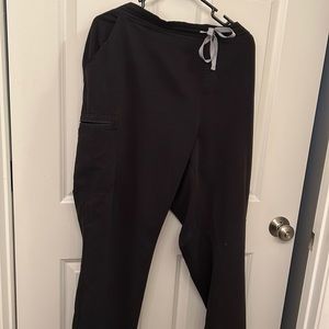 Figs, cargo scrubs XXL petite